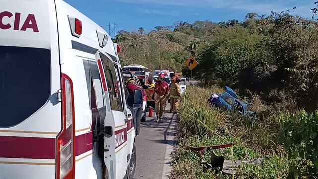 Mueren 4 integrantes de una familia en accidente de carretera Guadalajara-Puerto Vallarta