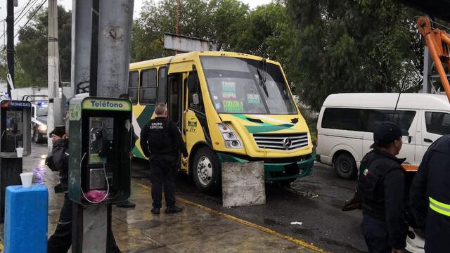 Pasajeros desarman a asaltantes en Tlalnepantla