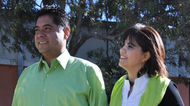 El gobernador de Durango Jorge Herrera Caldera y su esposa.