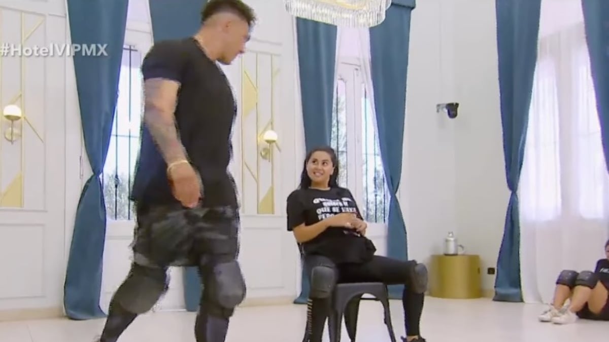 VIDEO: Gomita cae de sentón por culpa de Jawy Méndez que la quería seducir en el Hotel VIP