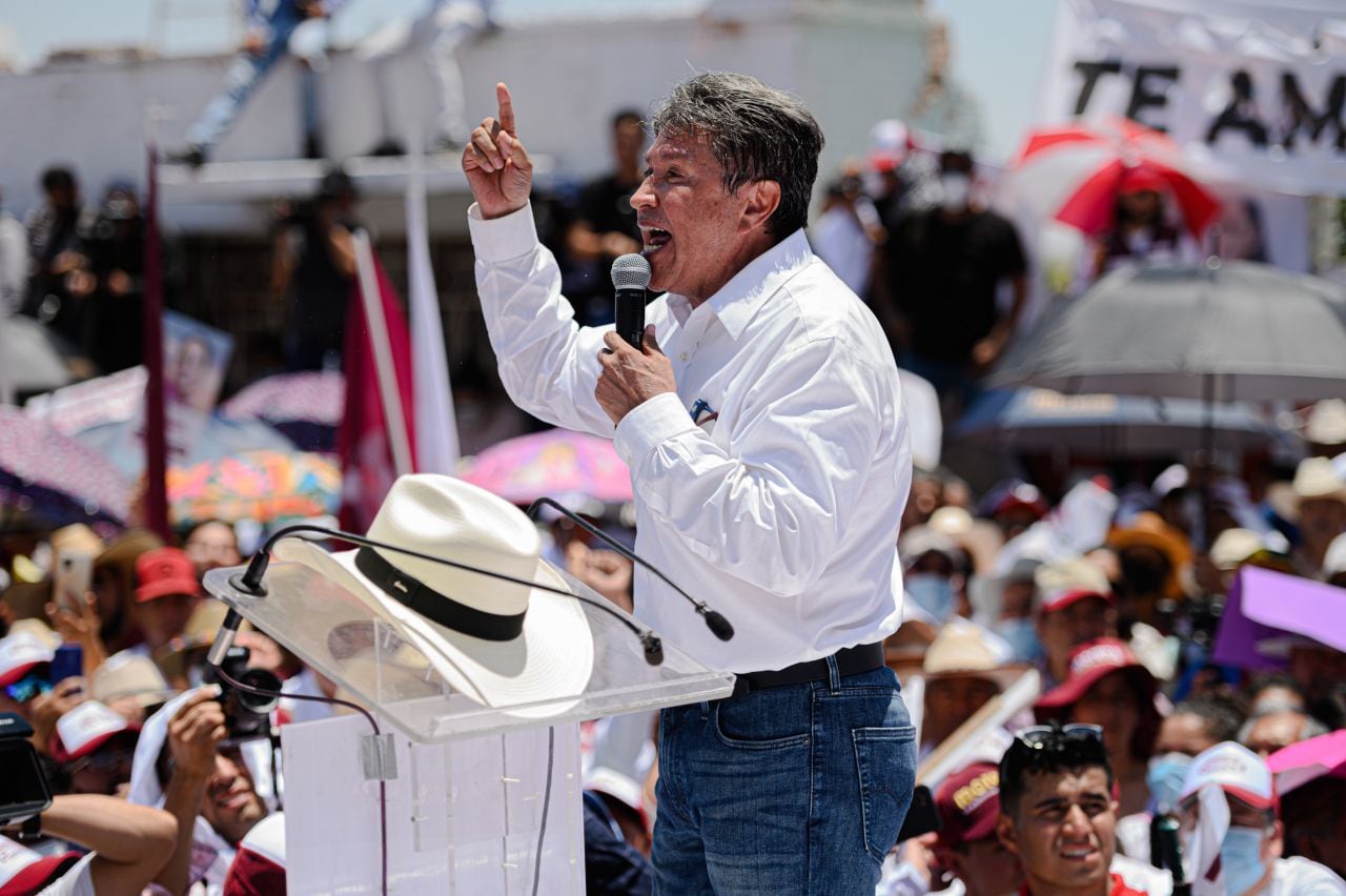 Ricardo Monreal en un mitin de Morena