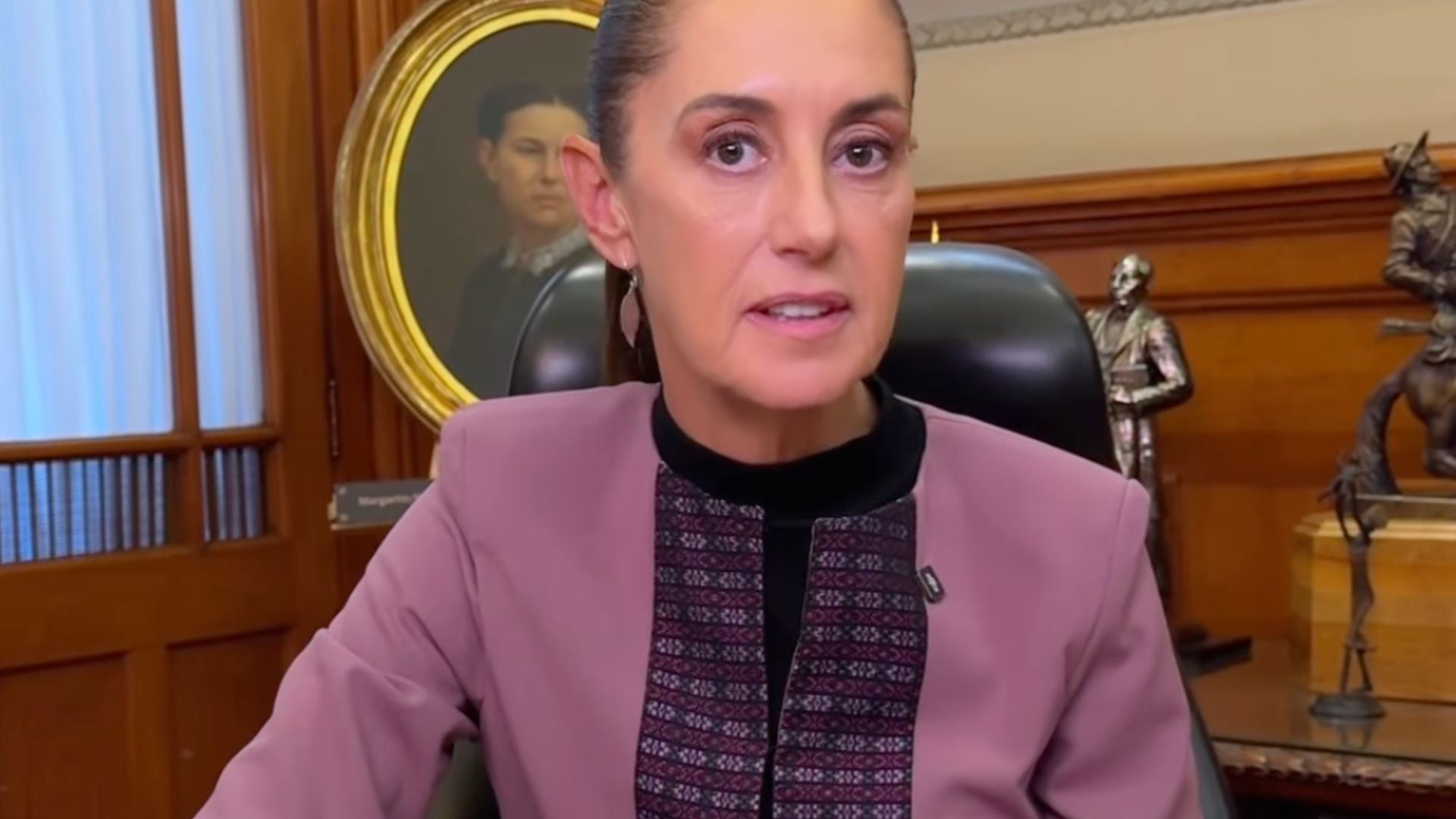 Claudia Sheinbaum celebra restricción de pantallas en escuelas por el bienestar de niñas y niños