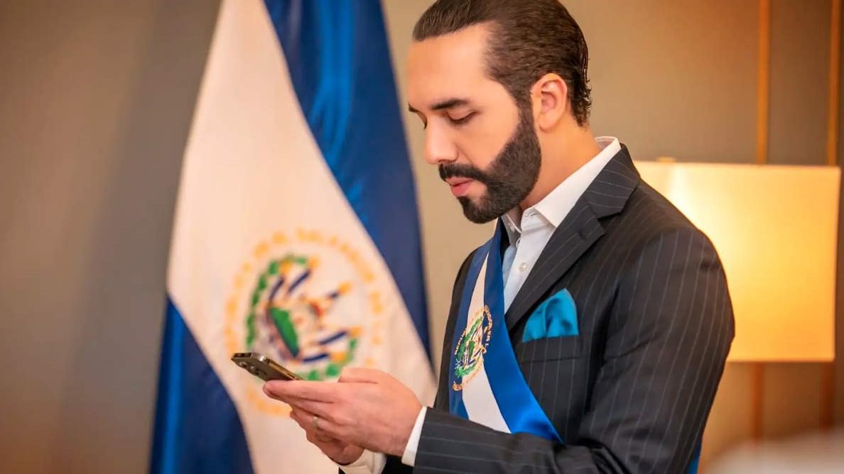 Bukele aprueba ley de cadena perpetua desde los 12 años en El Salvador