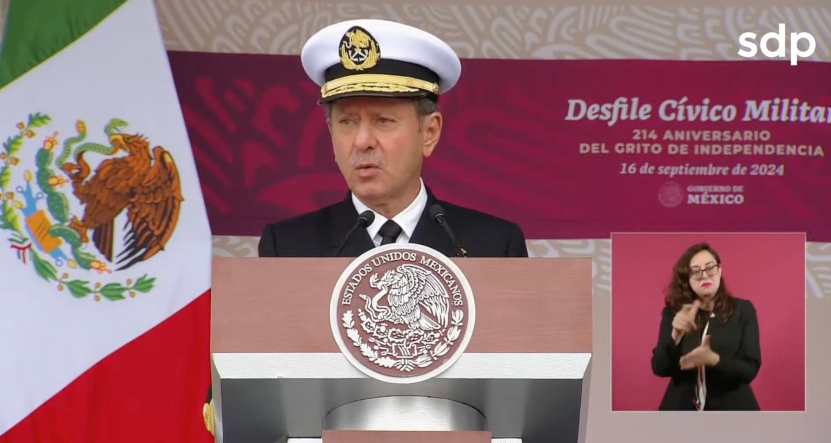 José Rafael Ojeda Durán, titular de Semar, da mensaje en el desfile militar 2024