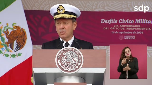 José Rafael Ojeda Durán, titular de Semar, da mensaje en el desfile militar 2024
