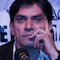 Jorge Salinas se enoja tras ser toqueteado por reportero