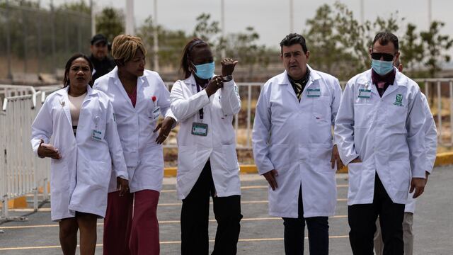 Medicos Cubanos en Hospital de la Mujer en Fresnillo