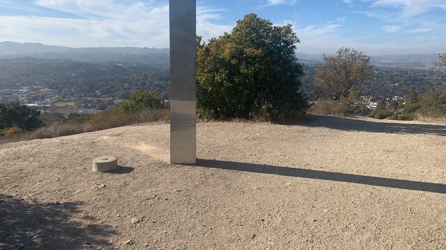 Monolito en montaña de California