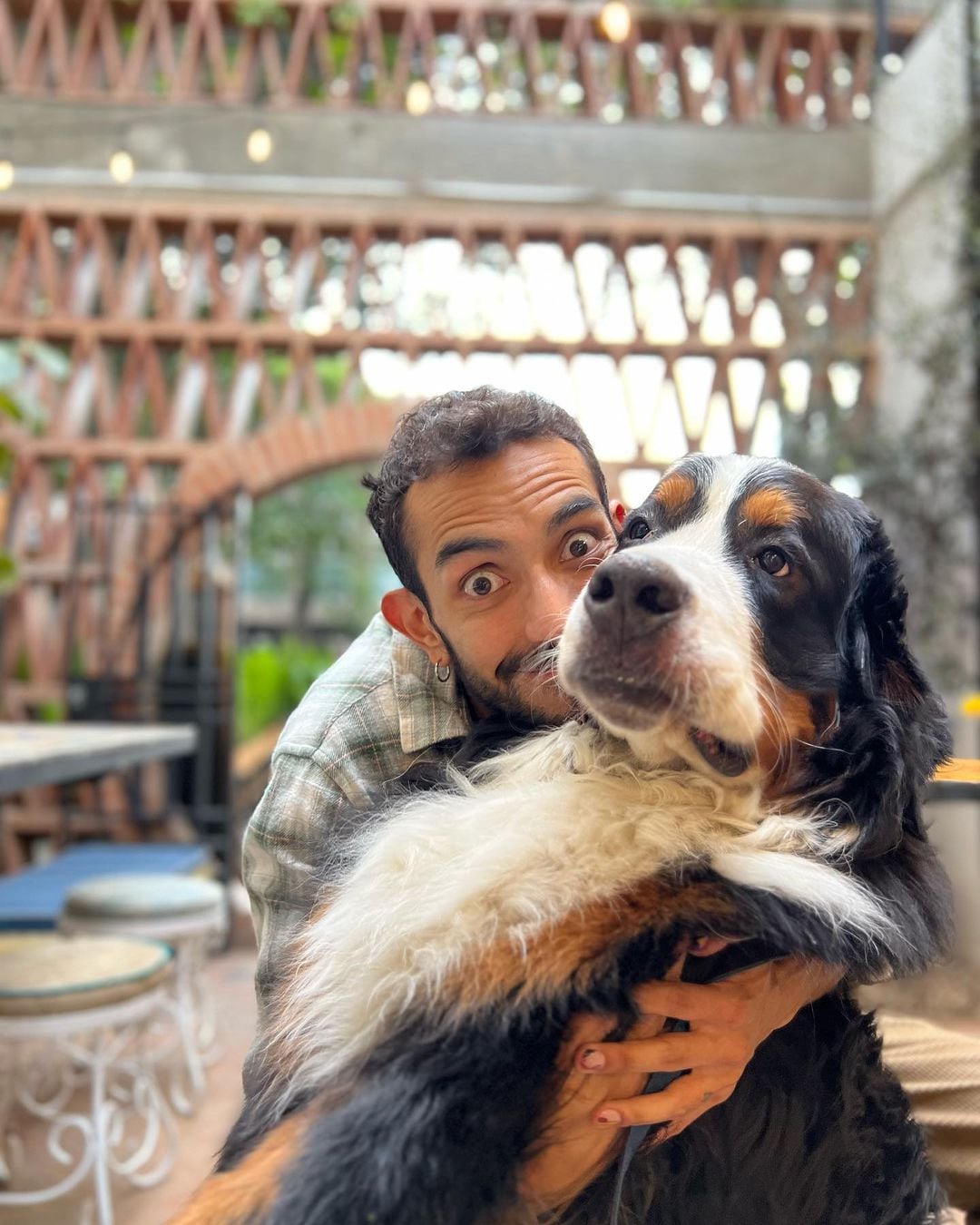 Stefano Coppola y su perro Otto.