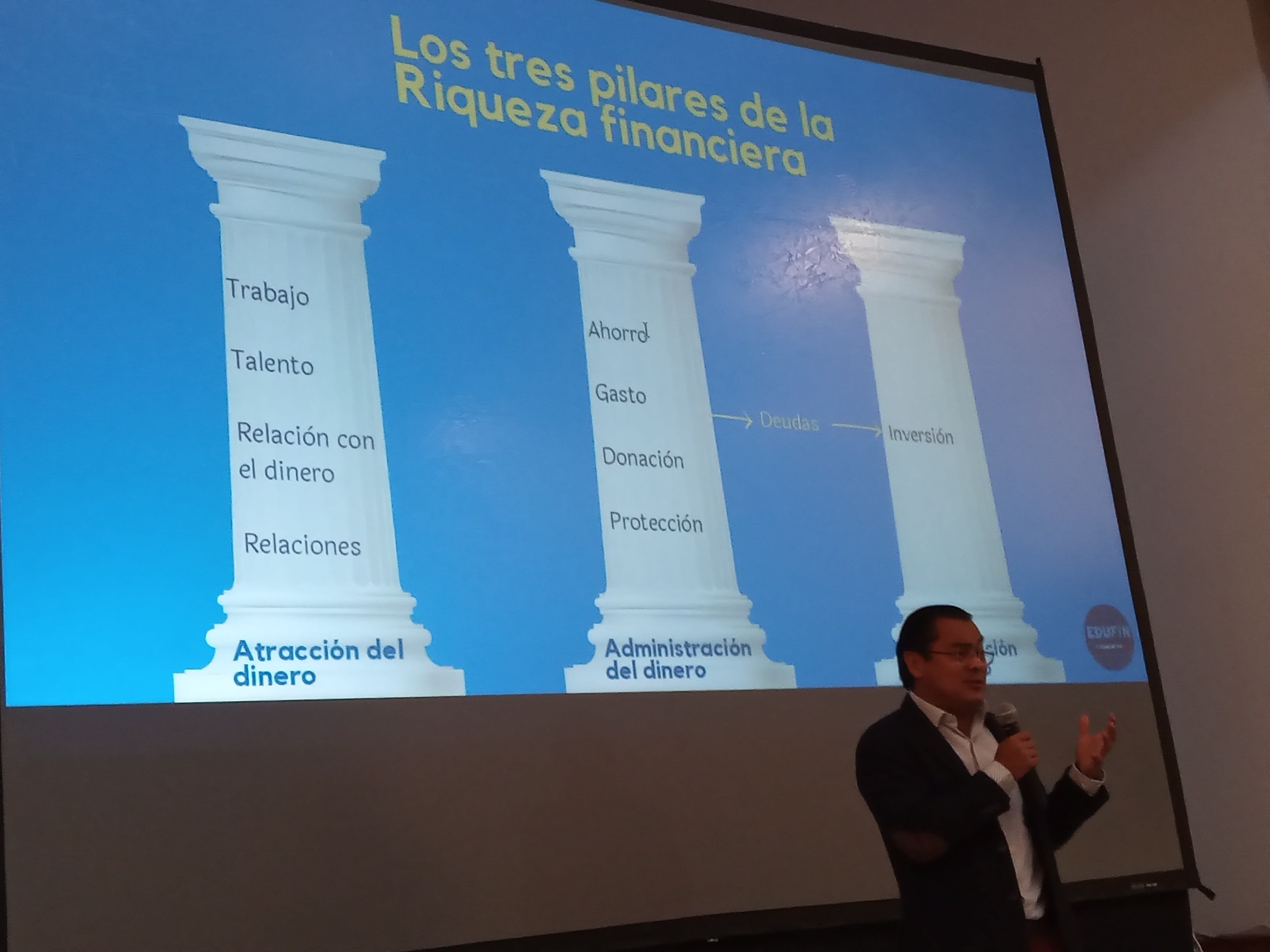 Juan Luis Ordaz, director del Centro de Educación Financiera de Banamex