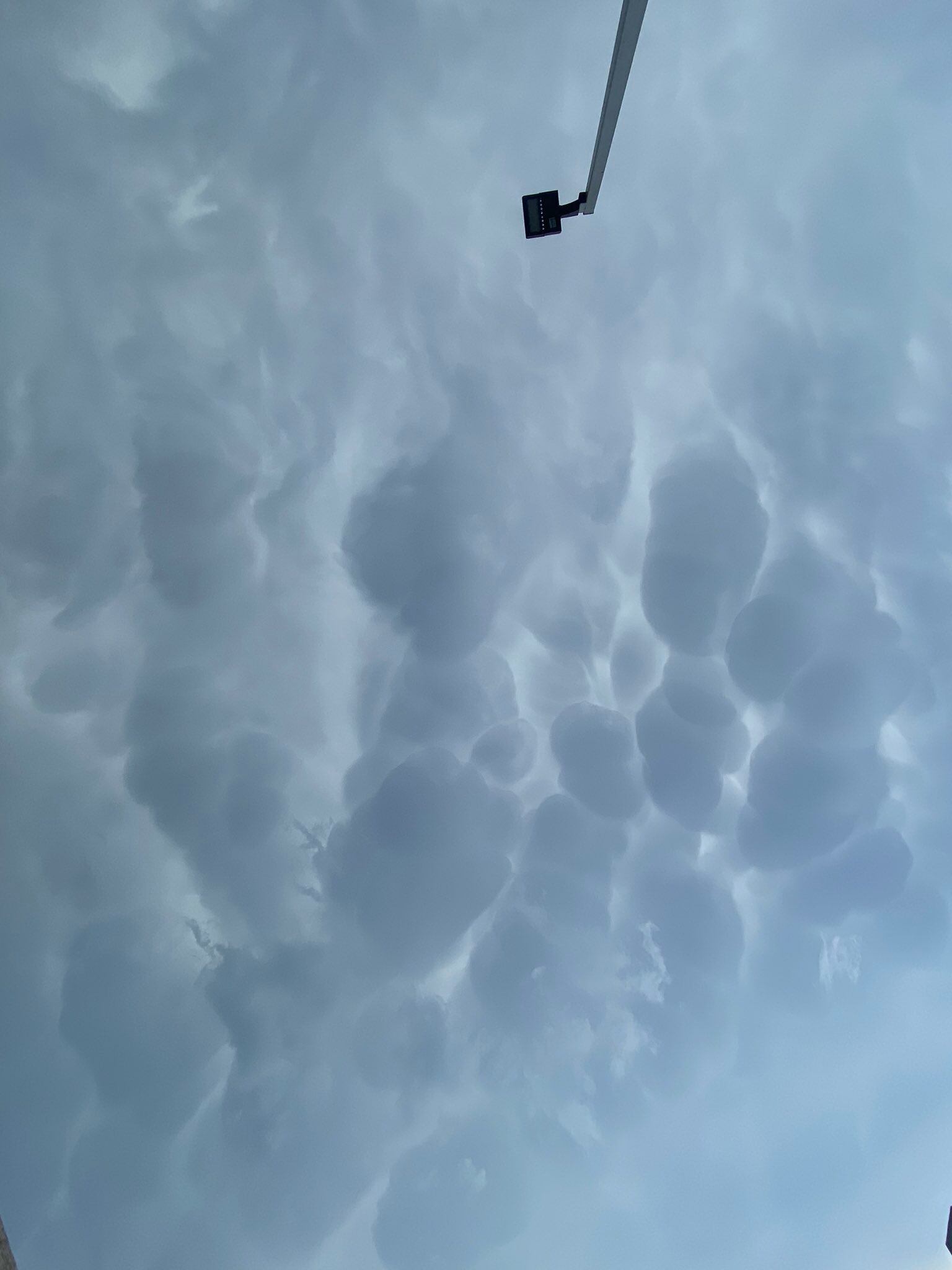 Nubes mammatus en Monterrey