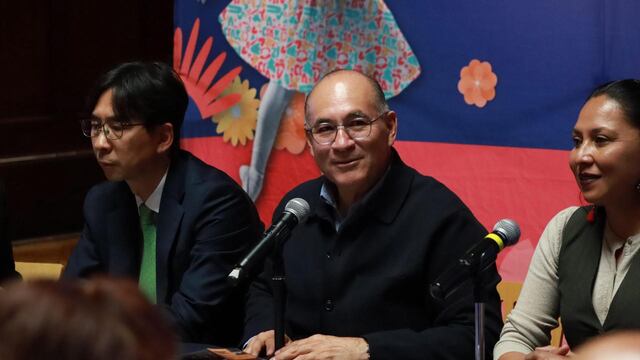 Enrique Galindo Ceballos presenta programa del Festival Internacional San Luis en Primavera