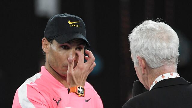 Rafael Nadal con gorra de los Lakers de Los Ángeles.