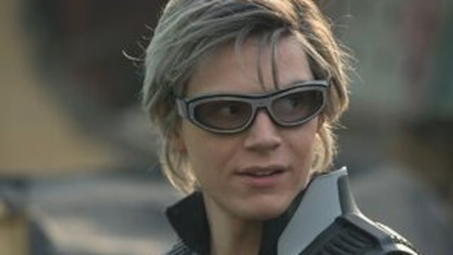 Evan Peters como Quicksilver