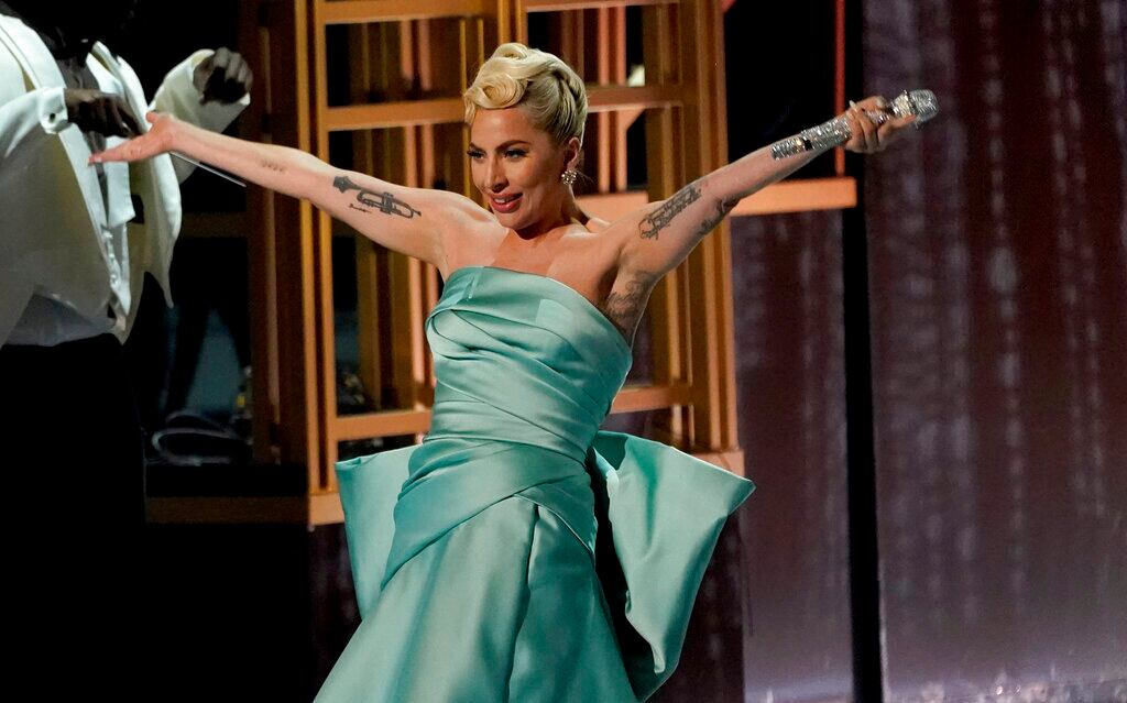 Lady Gaga en los premios Grammy 2022