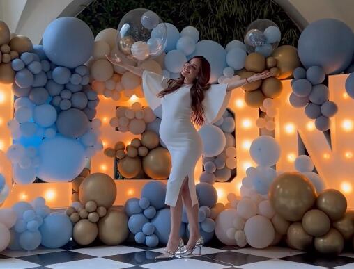 Cynthia Rodríguez en su baby shower