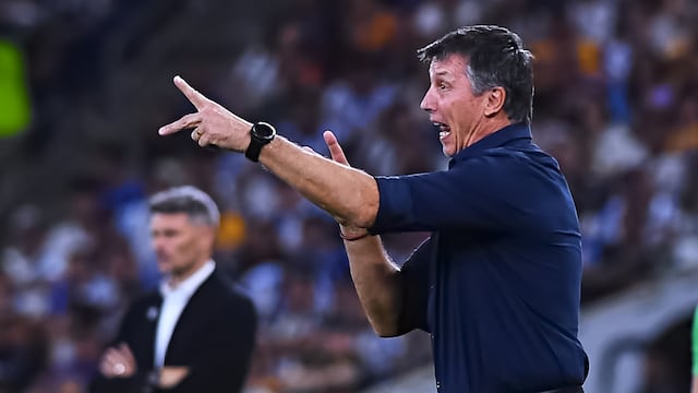 Robert Dante Siboldi criticó con todo a Marcelo Flores