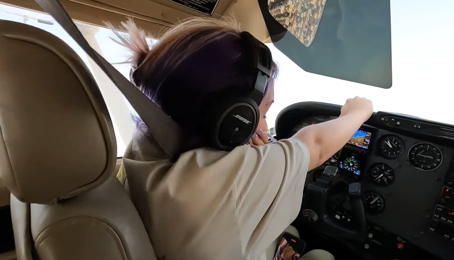 Daniela Rodrice vomitó en una avioneta.
