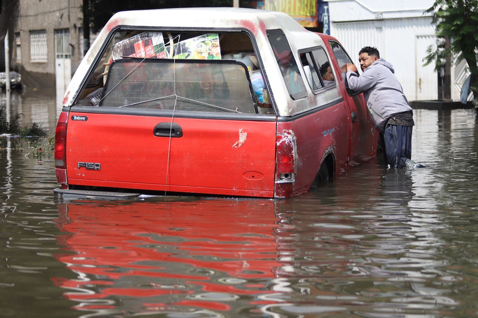 Afectados por las inundaciones en CDMX, Alcaldía Iztapalapa.