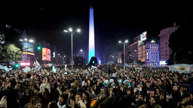 Fans de Argentina celebrando en el Obelisco