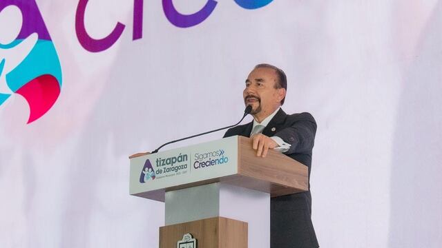 Pedro Rodríguez toma protesta como alcalde de Atizapán
