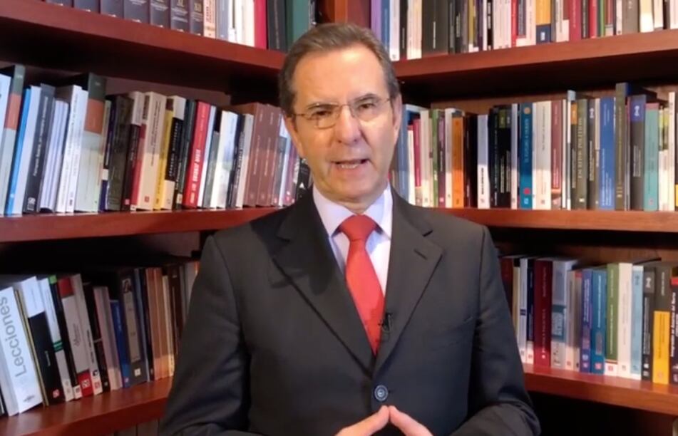Esteban Moctezuma Barragán.