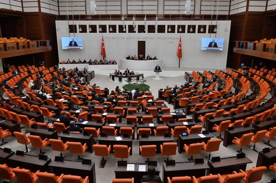 Turquía ratifica la entrada de Suecia en la OTAN tras meses de bloqueo