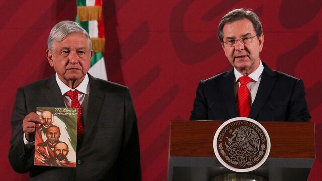 AMLO y Esteban Moctezuma.
