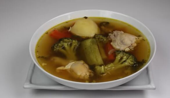 Caldo de pollo