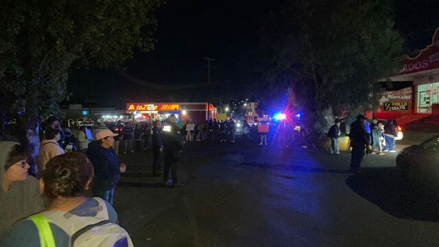¿Qué pasa en Atizapán de Zaragoza? Vecinos bloquean boulevard Ignacio Zaragoza; protestan por falta de agua potable
