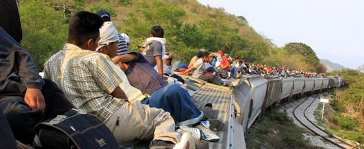 Es alarmante la cantidad de hermanos hondureños, guatemaltecos, salvadoreños que van de ciudad en ciudad pidiendo limosna para comer y para seguir su trayecto hacia su país