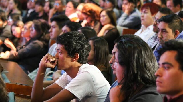 Jóvenes durante Foro de Políticas Públicas para Adolescentes y Jóvenes