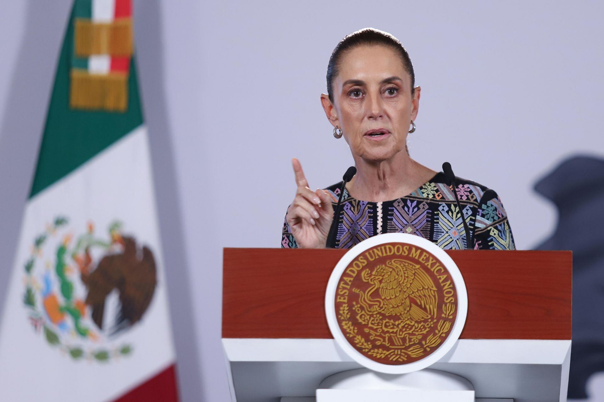 Claudia Sheinbaum envía pésame a la familia de Óscar Mario Beteta