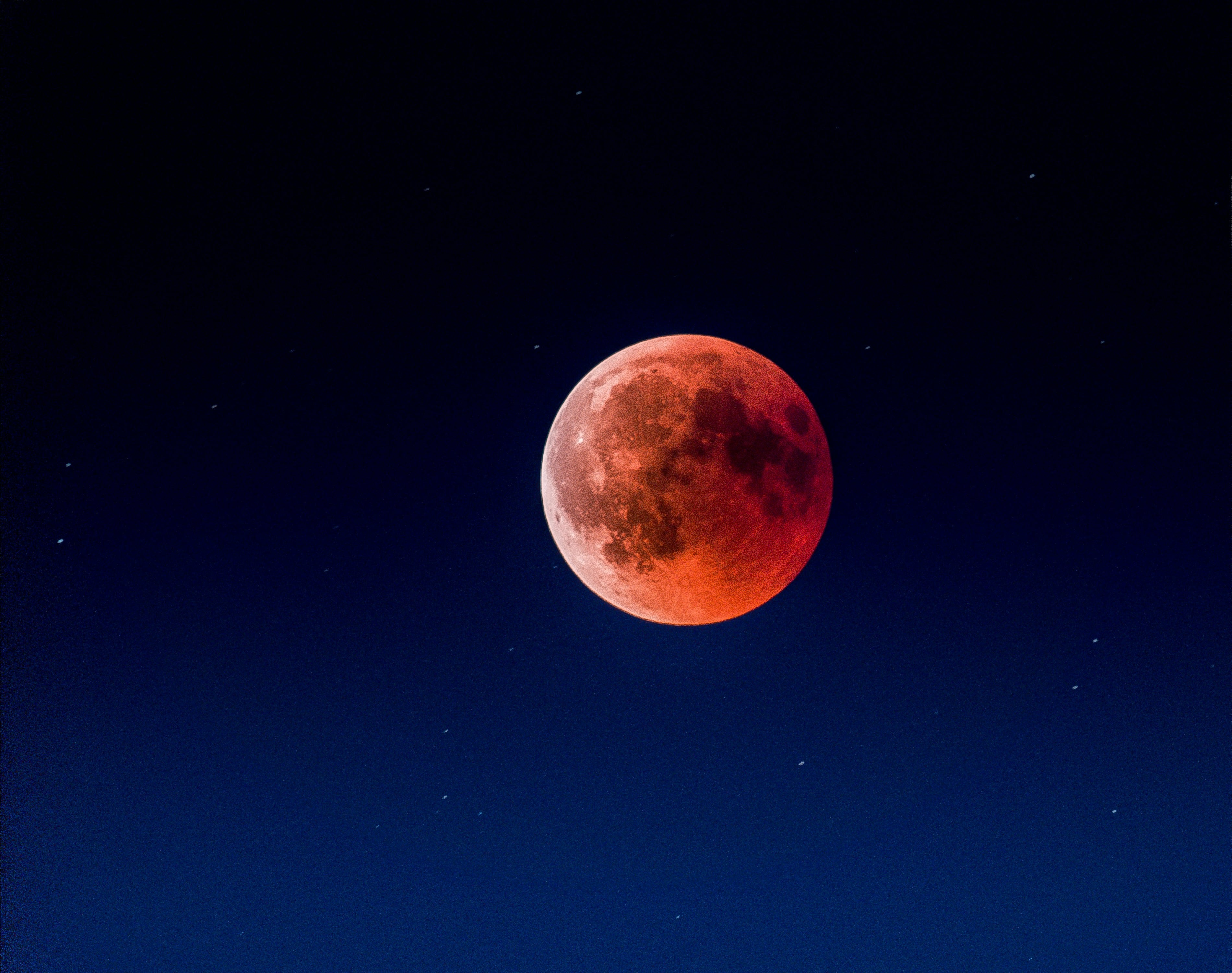 ¿Qué significa la Luna Roja?