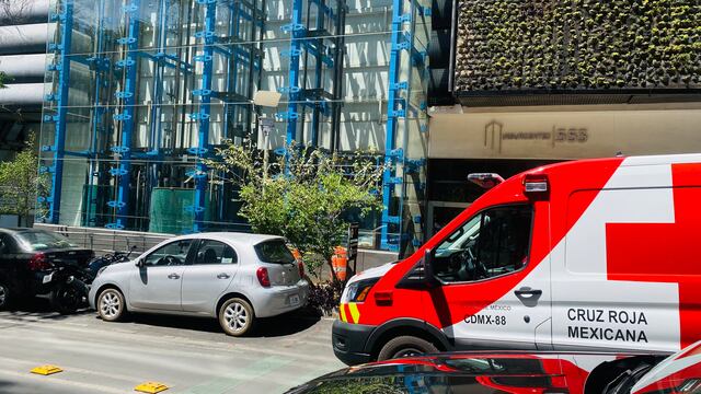 al lugar arribaron elementos del cuerpo de bomberos, Protección Civil de la alcaldía y de gobierno central.