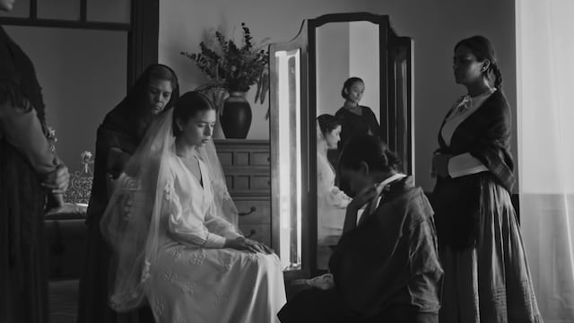 Ángela Aguilar en "Ahí donde me ven", canción