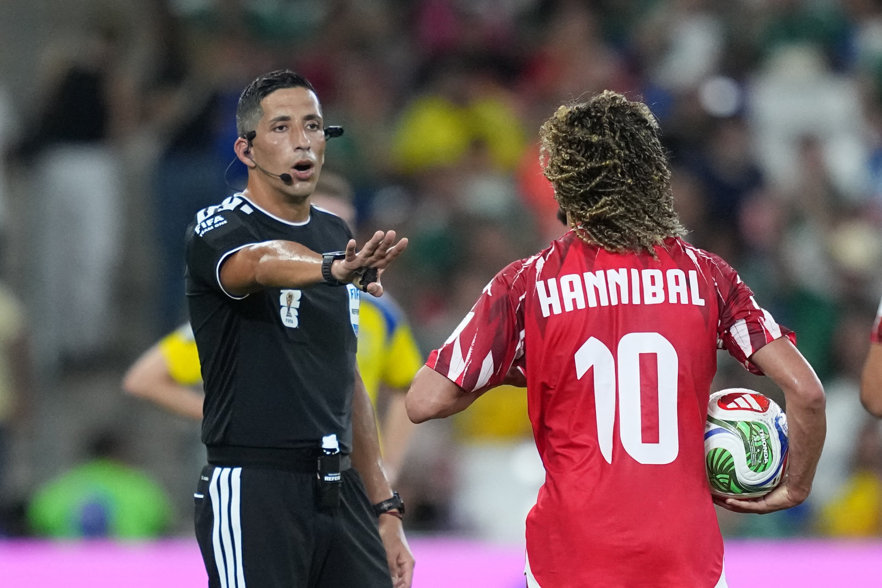 México vs Chequia ya tiene árbitro: Yael Falcón Pérez dirigirá el partido.