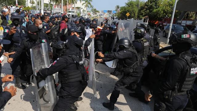 Pelea entre policías en Acapulco