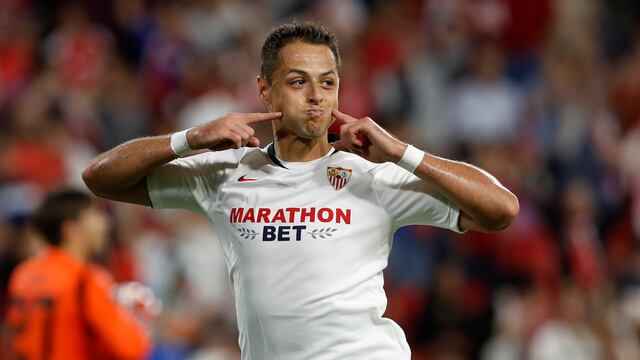 Chicharito celebrando el gol ante el APOEL