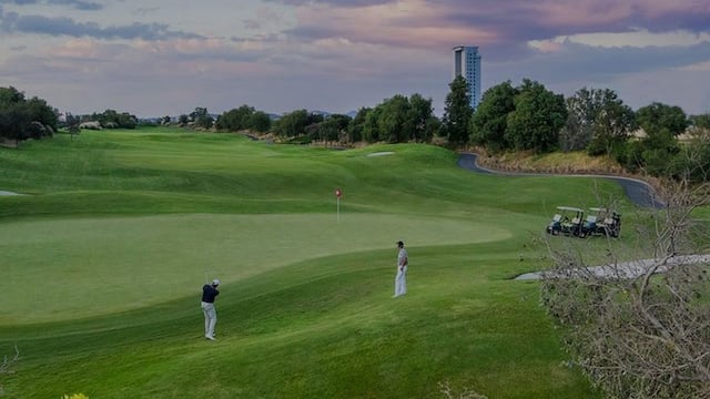 Club de golf en Zapopan retira membresía a socio por tener tatuajes