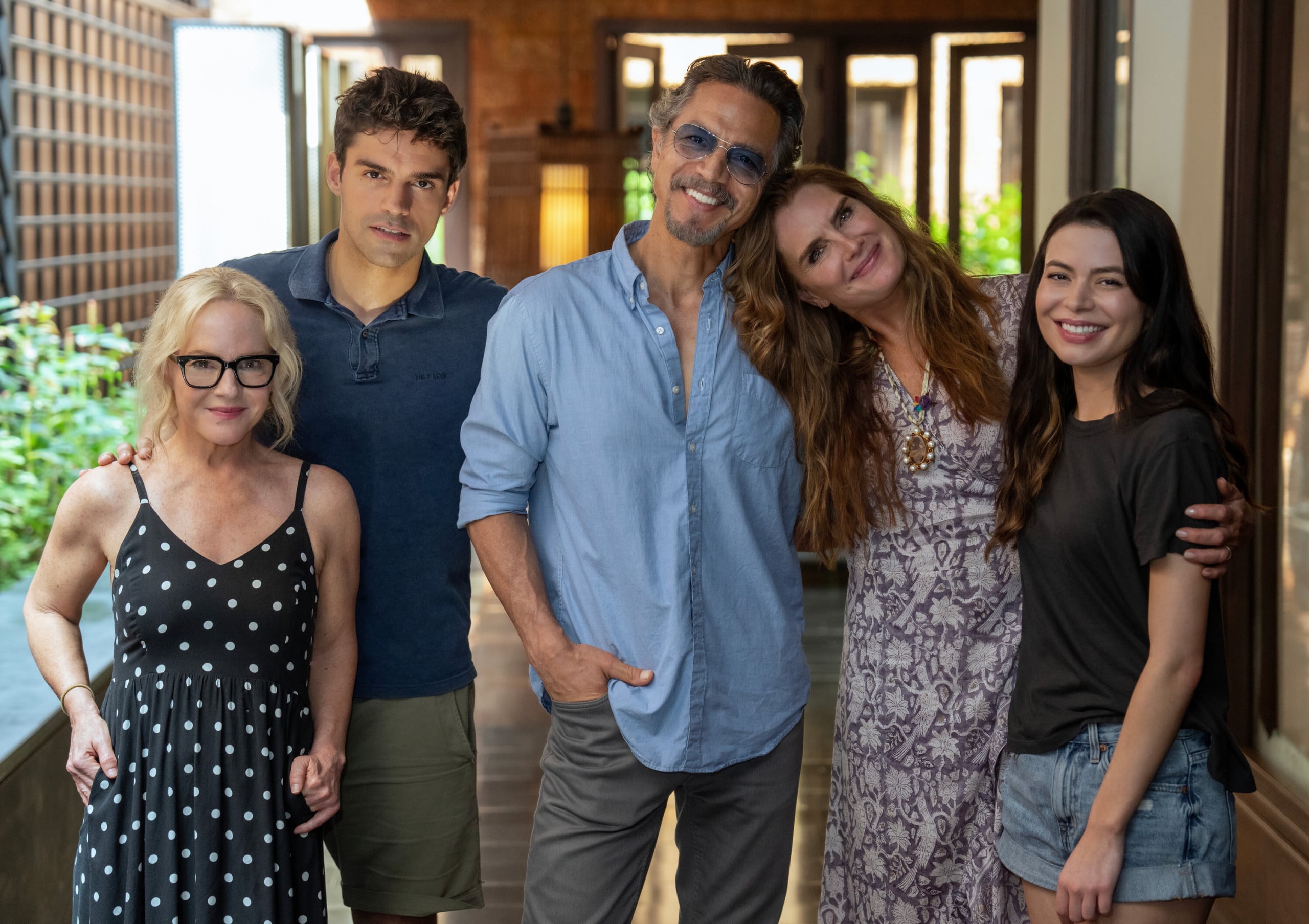 La madre de la novia, película de Netflix, trae de regreso a Brooke Shields y Miranda Cosgrove