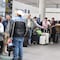 Profeco advierte que es ilegal que aerolíneas cobren por equipaje de mano