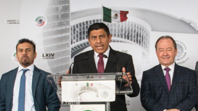 servidores públicos capitalismo de cuates