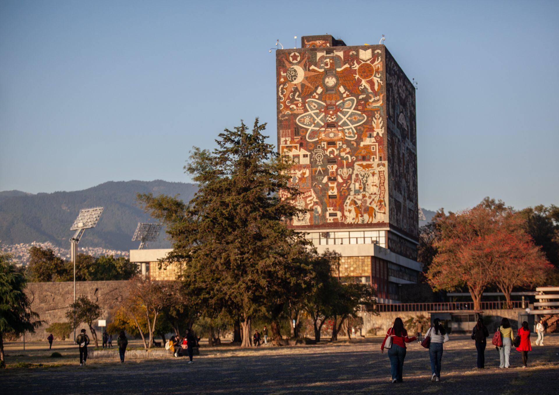 UNAM