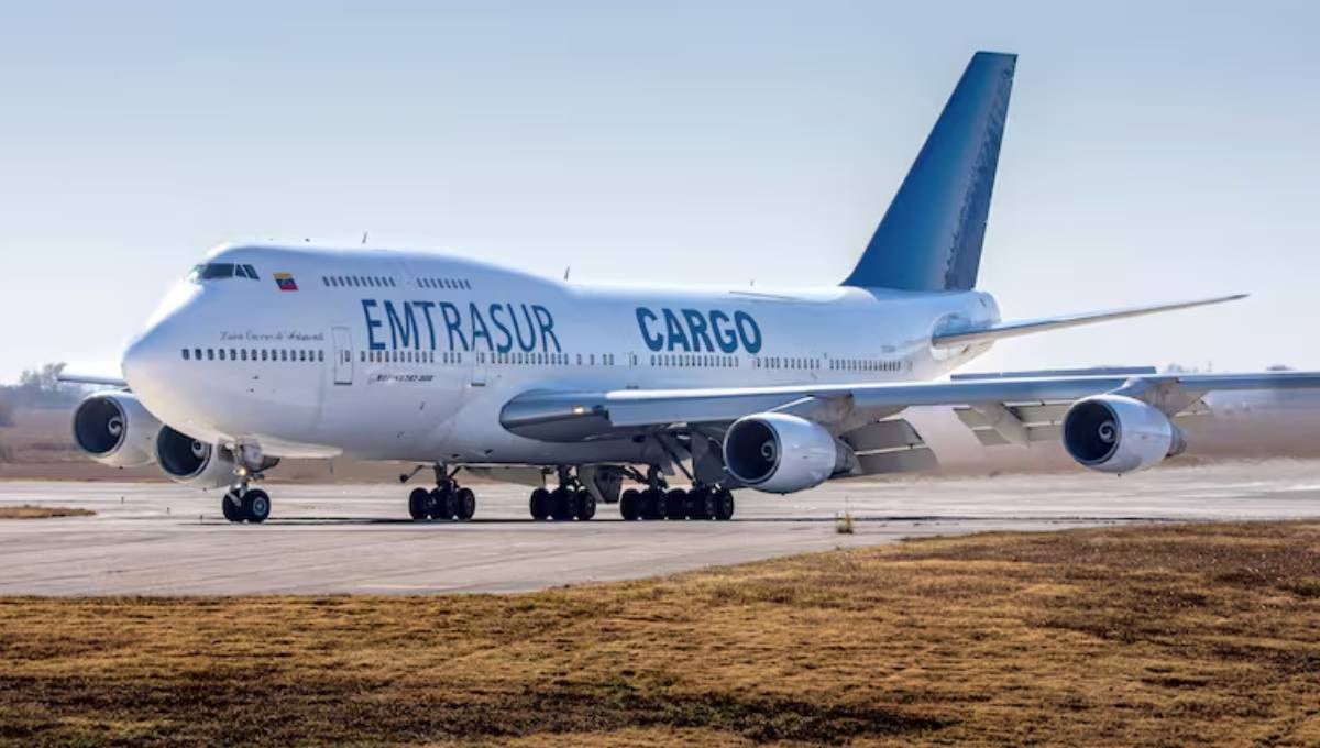 Avión Cargo de Emtrasur, filial de la paraestatal Conviasa