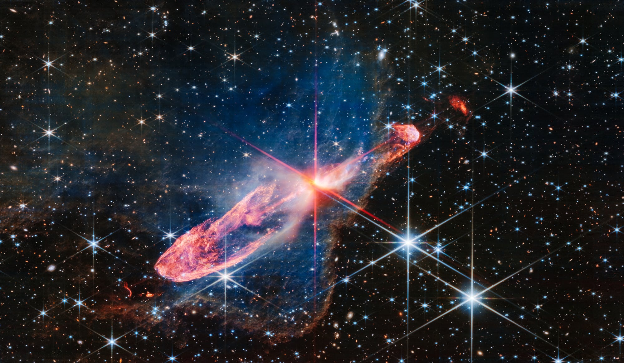 El telescopio James Webb encuentra galaxia con forma de signo de interrogación y no es broma (FOTO)