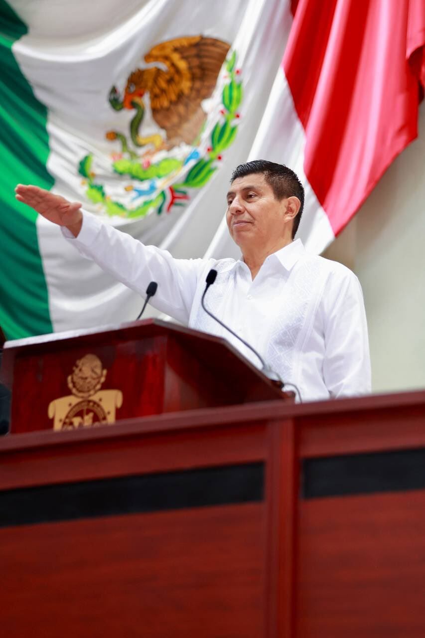 Salomón Jara toma protesta como gobernador de Oaxaca