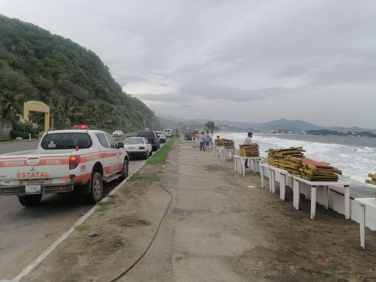 Huracán "Enrique" en Colima
