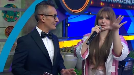 A Imelda Garza Tuñón se le olvidó la letra de su canción en pleno escenario en Venga la Alegría