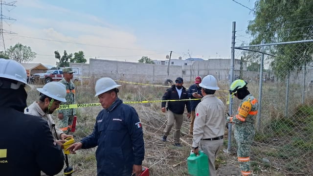 Pemex reporta 4 atrapados en derrumbe de túnel clandestino en Acolman, Edomex